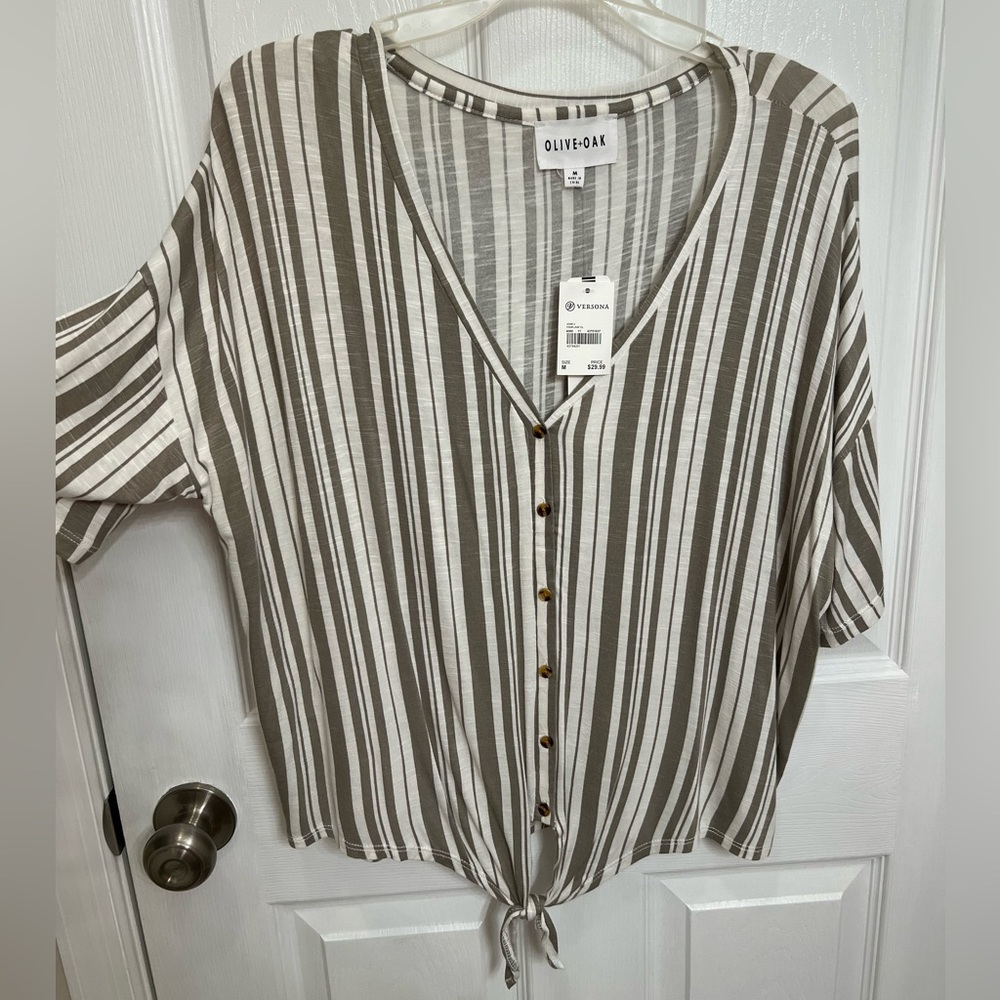 Brand new with tags size medium olive and oak tie shirt
